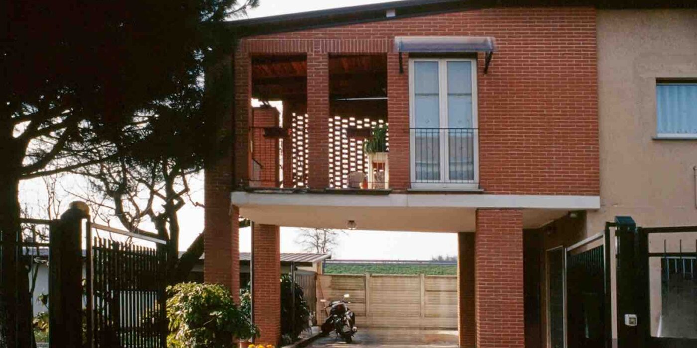 2000:2001 CASA UNIFAMILIARE VARESE